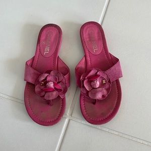 Chanel pink flower sandal size 37.5